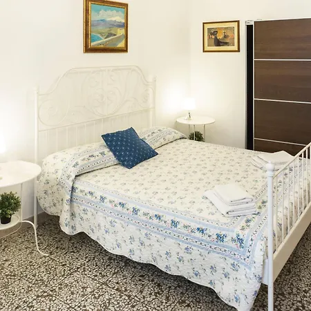 Nonna Peppina Central * Taormina